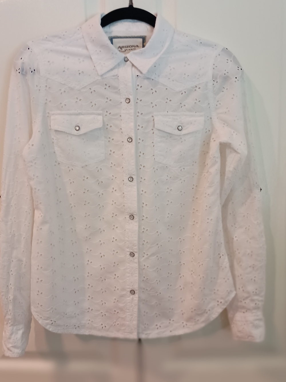 Arizona Jean Company White Button-Up Eyelet Shirt